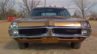 Illustration for article titled Massive Stretched Pontiac Station Wagon Is A Unique Head-Scratcher